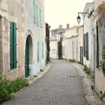 si-vous-cherchez-une-destination-calme-et-apaisante-cet-automne-cette-ile-en-france-est-le-lieu-parfait