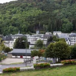 situee-a-plus-de-1-000-metre-daltitude-cette-station-thermale-est-le-paradis-pour-les-amoureux-de-la-montagne