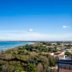 tres-appreciee-des-francais-cette-ile-est-pourtant-menacee-de-disparition-dans-les-prochaines-annees-avec-la-montee-des-eaux