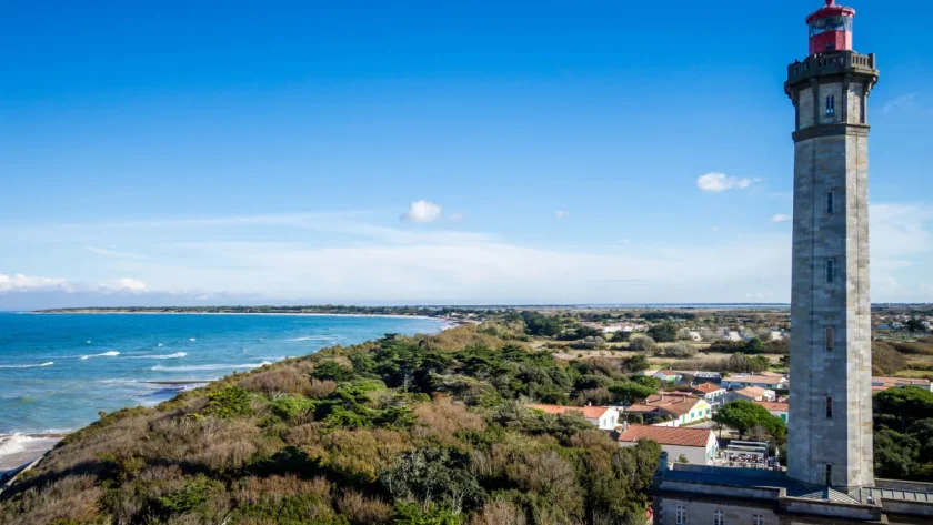 tres-appreciee-des-francais-cette-ile-est-pourtant-menacee-de-disparition-dans-les-prochaines-annees-avec-la-montee-des-eaux