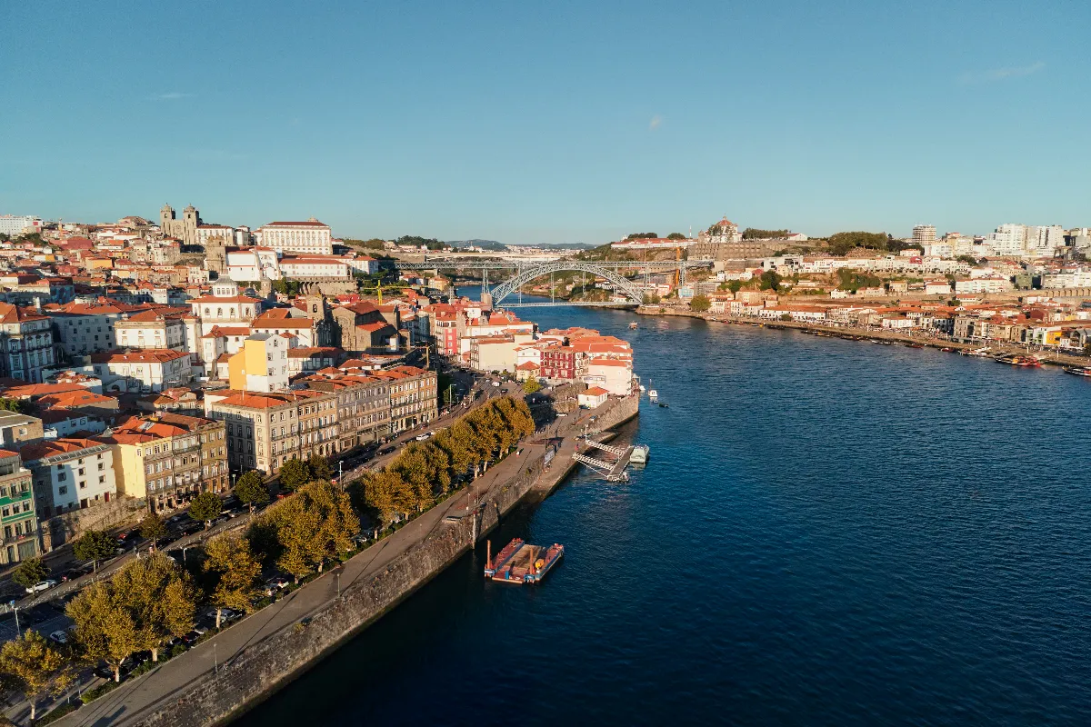 8-destinations-en-europe-pour-partir-en-voyage-sans-faire-mal-a-son-portefeuille-voici-les-meilleurs-endroits-a-decouvrir