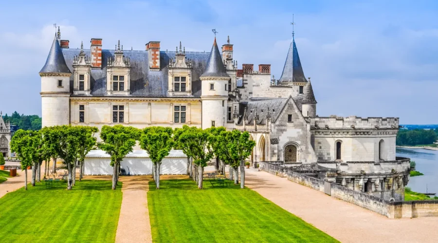 8-idees-de-destination-en-france-pour-voyager-a-la-retraite-decouvrez-les-joyaux-de-notre-pays
