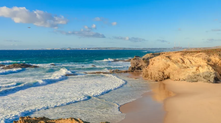 au-bord-de-latlantique-ce-petit-village-au-portugal-est-un-lieu-incroyable-pour-des-vacances-calmes-et-reposantes