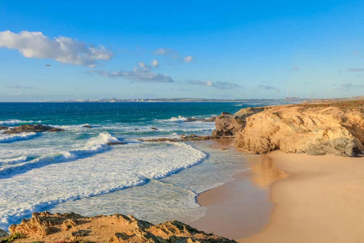 Au bord de l&rsquo;Atlantique, ce petit village au Portugal est un lieu incroyable pour des vacances calmes et reposantes