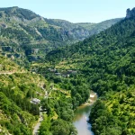 au-coeur-des-gorges-du-tarn-cette-petite-cite-medievale-vaut-le-detour-voici-ou-decouvrir-ce-lieu-magique