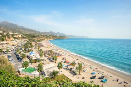 avant-de-partir-en-vacances-en-espagne-voici-pourquoi-la-baignade-est-en-danger-dans-ce-pays-ce-quil-faut-savoir