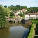 egalement-appele-le-village-des-peintres-ce-village-medieval-de-vendee-vaut-le-detour