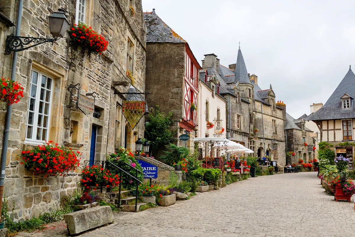 Officiellement classé parmi les Plus Beaux Villages de France, ce joyau du Morbihan vaut vraiment le détour