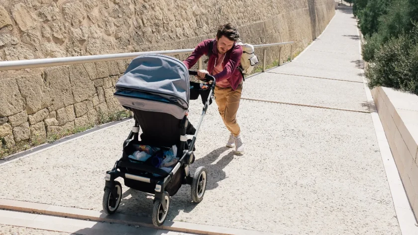 voyager-avec-une-poussette-de-bebe-voici-comment-reussir-votre-sejour-dans-les-meilleures-conditions-qui-soient