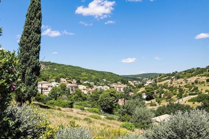 Valege : Ce village secret au charme provençal à découvrir absolument cet été