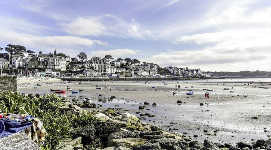 Voici pourquoi cette ville bretonne, perle secrète du Finistère, est l'une des destinations de choix des retraités en France : Concarneau