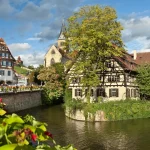 a-quelques-kilometres-de-strasbourg-decouvrez-pour-noel-lun-des-plus-beaux-villages-de-la-region-de-lautre-cote-de-la-frontiere