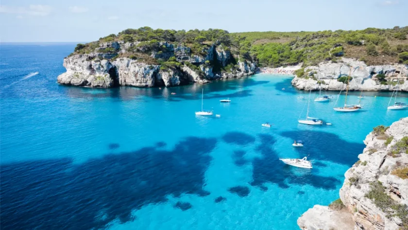 avec-ses-magnifiques-criques-et-son-environnement-naturel-incroyable-cette-ile-des-baleares-est-un-petit-paradis