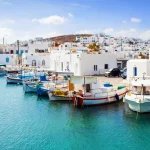 ce-lieu-na-rien-a-envier-a-mykonos-decouvrez-toute-la-beaute-preservee-de-cette-ile-grecque
