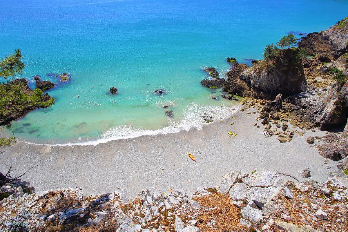 Digne des plus belles plages des Caraïbes, découvrez toute la beauté de cette plage en Bretagne !