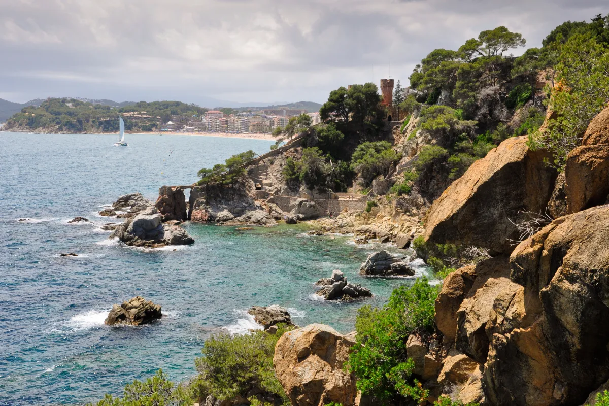 Lloret del Mar : Cette station balnéaire espagnole parfaite pour des vacances festives