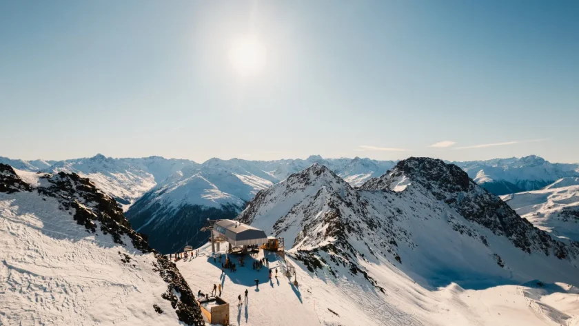 partir-a-la-montagne-en-etant-debutant-voici-comment-trouver-la-station-de-ski-ideale-pour-commencer