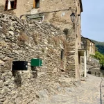 perche-sur-les-hauteurs-de-la-corse-ce-village-est-un-veritable-joyau-et-offre-des-paysages-naturels-a-couper-le-souffle