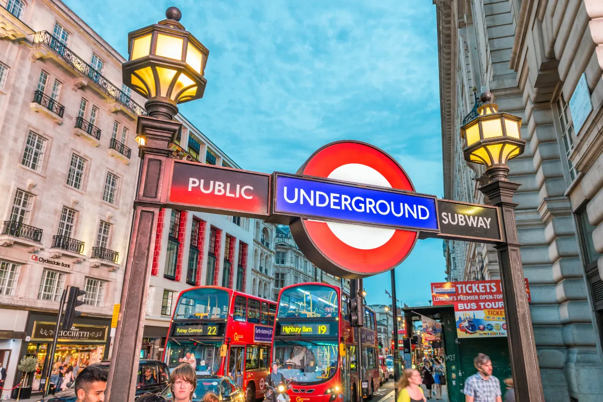 Que voir et que faire autour de Piccadilly Circus à Londres ?