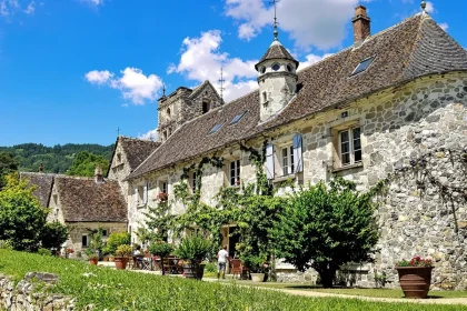 un-joyau-medieval-meconnu-du-sud-ouest-decouvrez-lagrasse-le-temps-suspendu