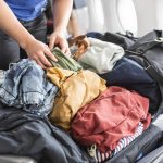 Astuce avion : voici l’astuce secrète et efficace d’une experte pour gagner du poids et maximiser l’espace