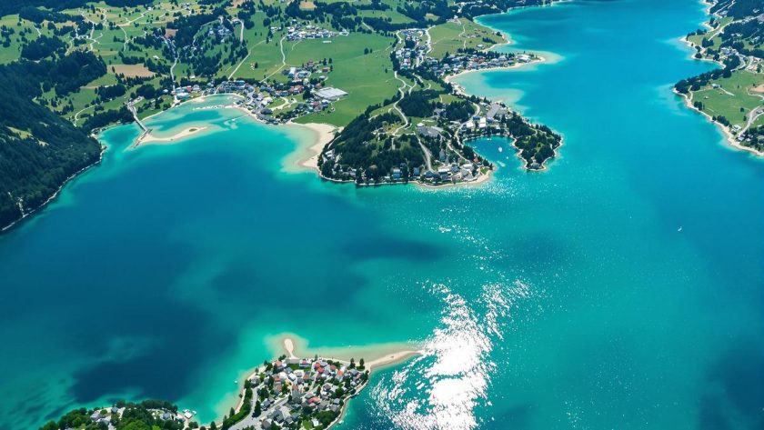 Avec ses 3 000 hectares, ce lac artificiel des Alpes du sud perché à 780 mètres cache un village englouti : lac de Serre-Ponçon