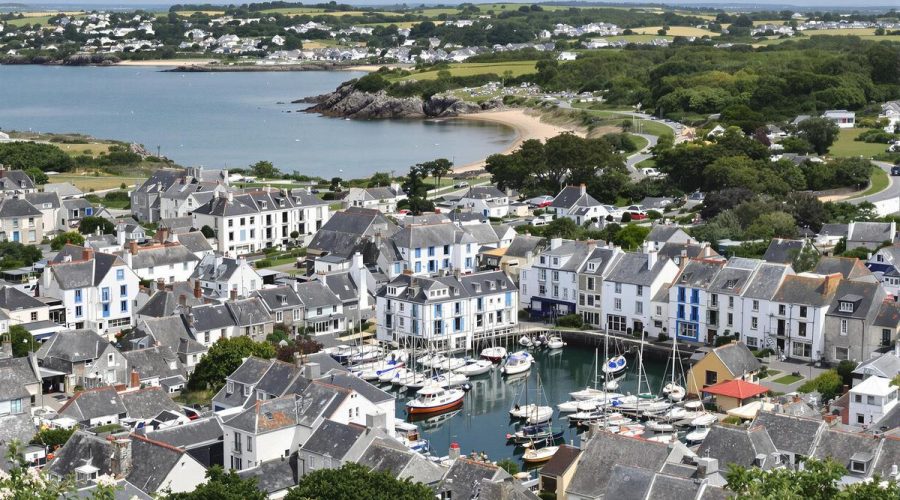 Bijou de Bretagne, ce village de pêcheurs possède un charme irrésistible : Saint-Suliac