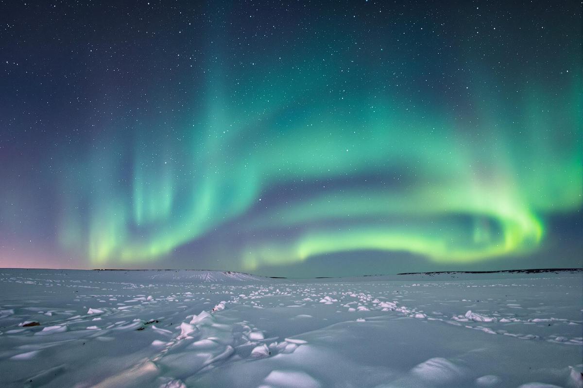 Cette ville est le paradis des aurores boréales visibles presque chaque nuit de l&rsquo;année : découvrez ce lieu unique