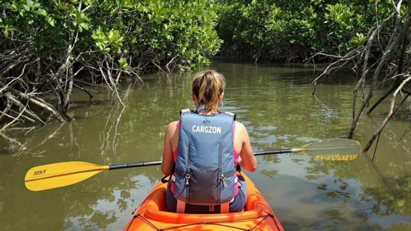 Excursions en kayak dans la mangrove des Trois-Îlets