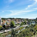 Souvent surnommé la 'petite Venise du Gard', ce village enchanteur est un véritable joyau à découvrir : Goudargues