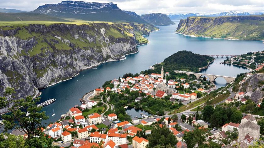 Tourisme : 5 destinations touristiques méconnues en Europe à découvrir