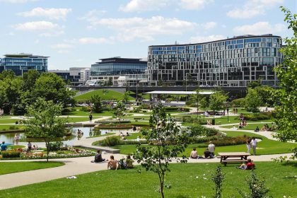 Un havre de tranquillité : voici la ville la plus paisible d’Europe où les habitants sont plus heureux qu’en France : Düsseldorf