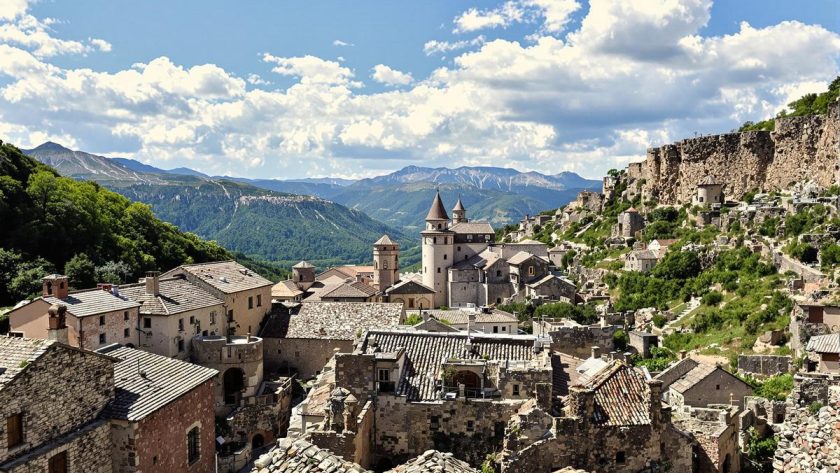 Un village médiéval millénaire, véritable perle des Pyrénées-Orientales : Villefranche-de-Conflent