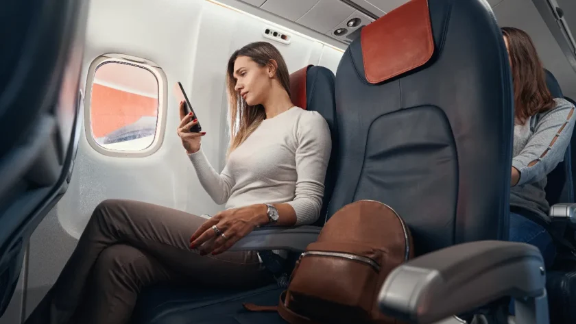 les-choix-vestimentaires-en-avion-un-facteur-cle-de-votre-securite