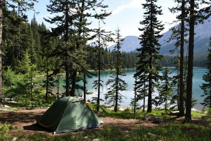 Camping sauvage : voici l’amende salée que vous risquez pour une simple tente mal placée !