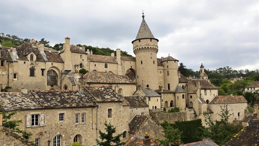 Ce village classé de l'Aveyron est l’un des plus envoûtants de France, et voici pourquoi ! : Saint-Côme-d’Olt