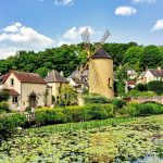 Ce village hors du temps à seulement 30 minutes de Paris avec son incroyable Moulin Jaune est surnommé la Venise briarde : Chevreuse