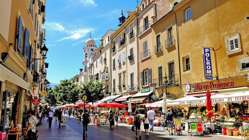 Cette cité du sud, unique en son genre, est la seule ville française classée parmi les destinations incontournables de 2025 : Aix-en-Provence