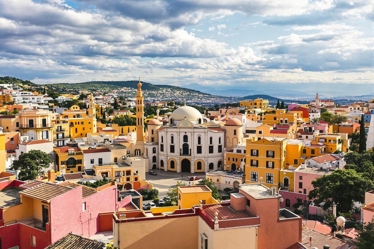 A deux pas de la frontière française, cette ville attire de plus en plus de touristes : quelle est cette destination tendance ?