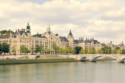 Découvrez une station thermale secrète à 3h de Paris, un refuge loin des sentiers battus : Vichy