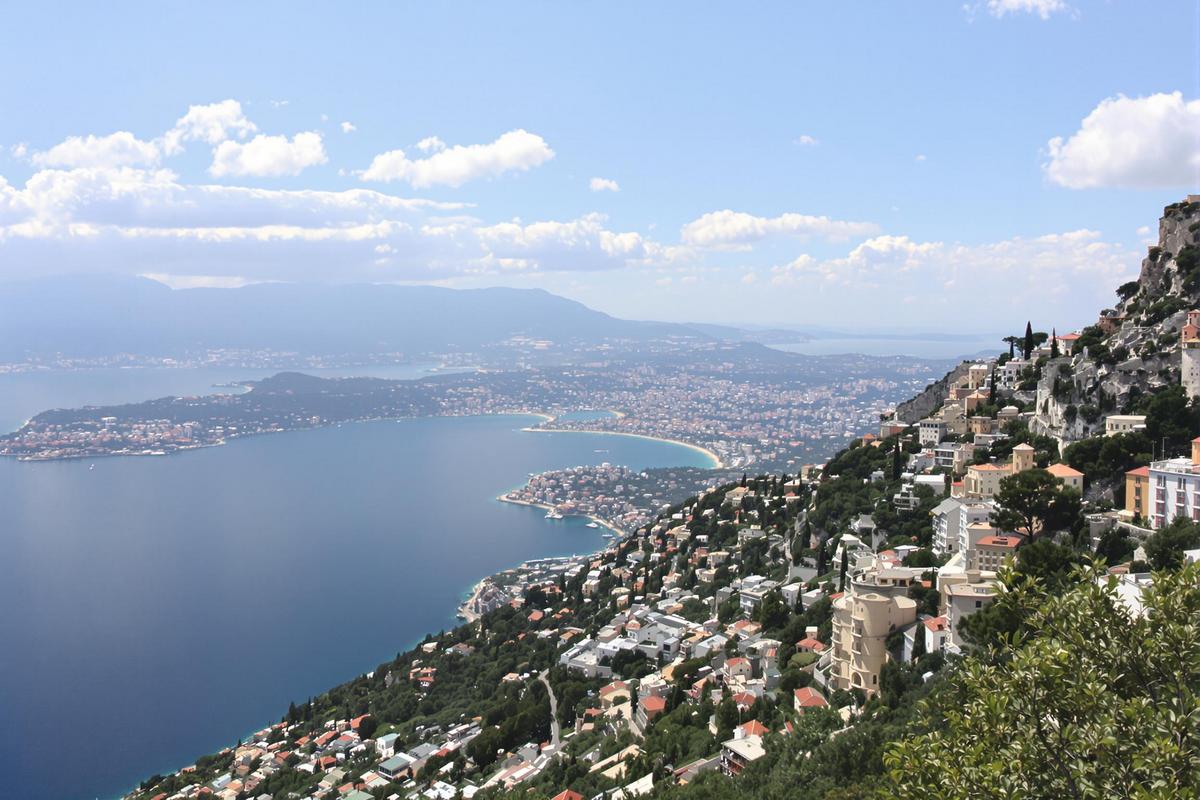 Quel est ce trésor perché dans les Alpes-Maritimes qui surplombe la Côte d&rsquo;Azur ? Un lieu naturel incroyable