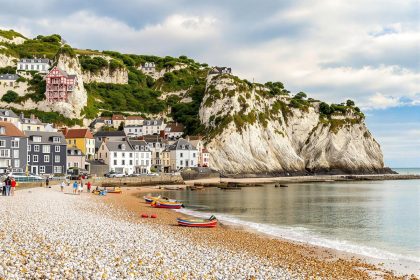 Moins connu qu'Étretat, ce village pittoresque normand offre tranquillité et authenticité loin de la foule ! : Yport