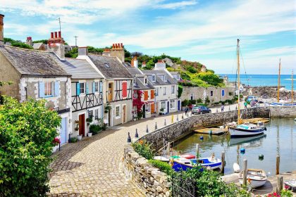 Moins réputé que Dinard, ce village breton n’en est pas moins un joyau à découvrir : Saint-Suliac