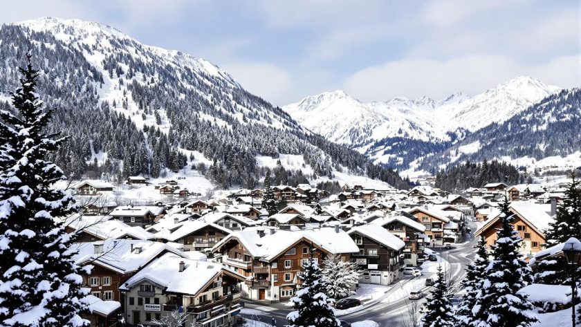 Cette célèbre station alpine ressemble aux Alpes suisses, mais en plus chaleureuse : Megève