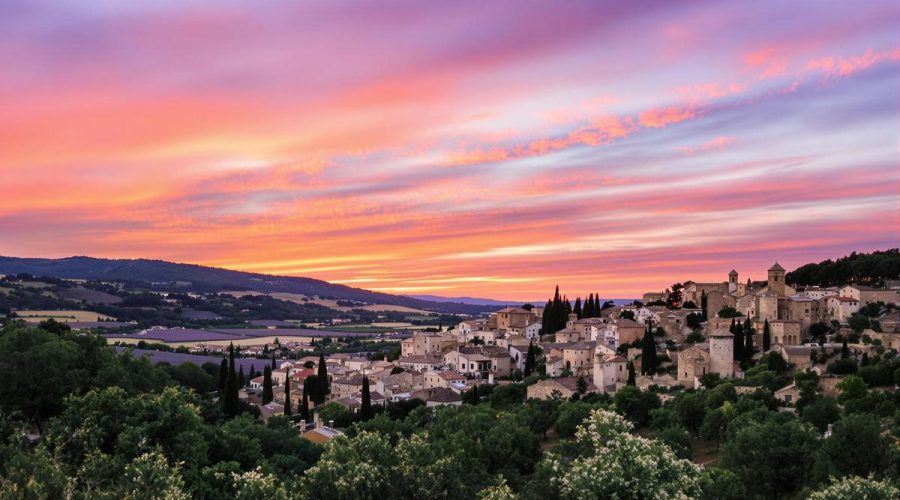 Le village le plus pittoresque du Luberon, un écrin de charme et de sérénité : Lourmarin