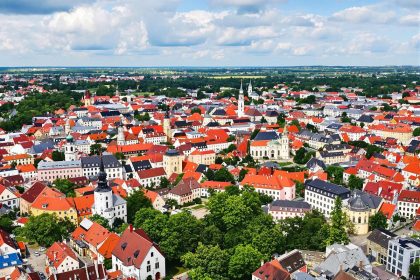Située à 3 heures de Paris, cette ville injustement délaissée est pourtant l'une des plus belles d'Europe : Tallinn