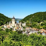 Surnommé “Riviera limousine”, ce joyau médiéval est l’un des Plus Beaux Villages de France : Beaulieu-sur-Dordogne
