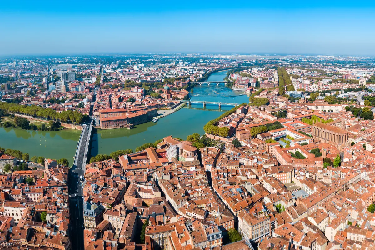 En 2025, cette ville du sud de la France fait partie des destinations incontournables à découvrir : voici laquelle